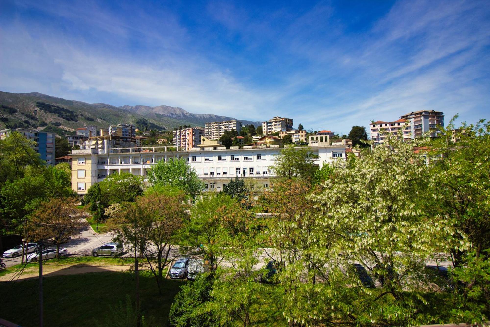 Apartament Duzgo Gjirokaster Ngoại thất bức ảnh
