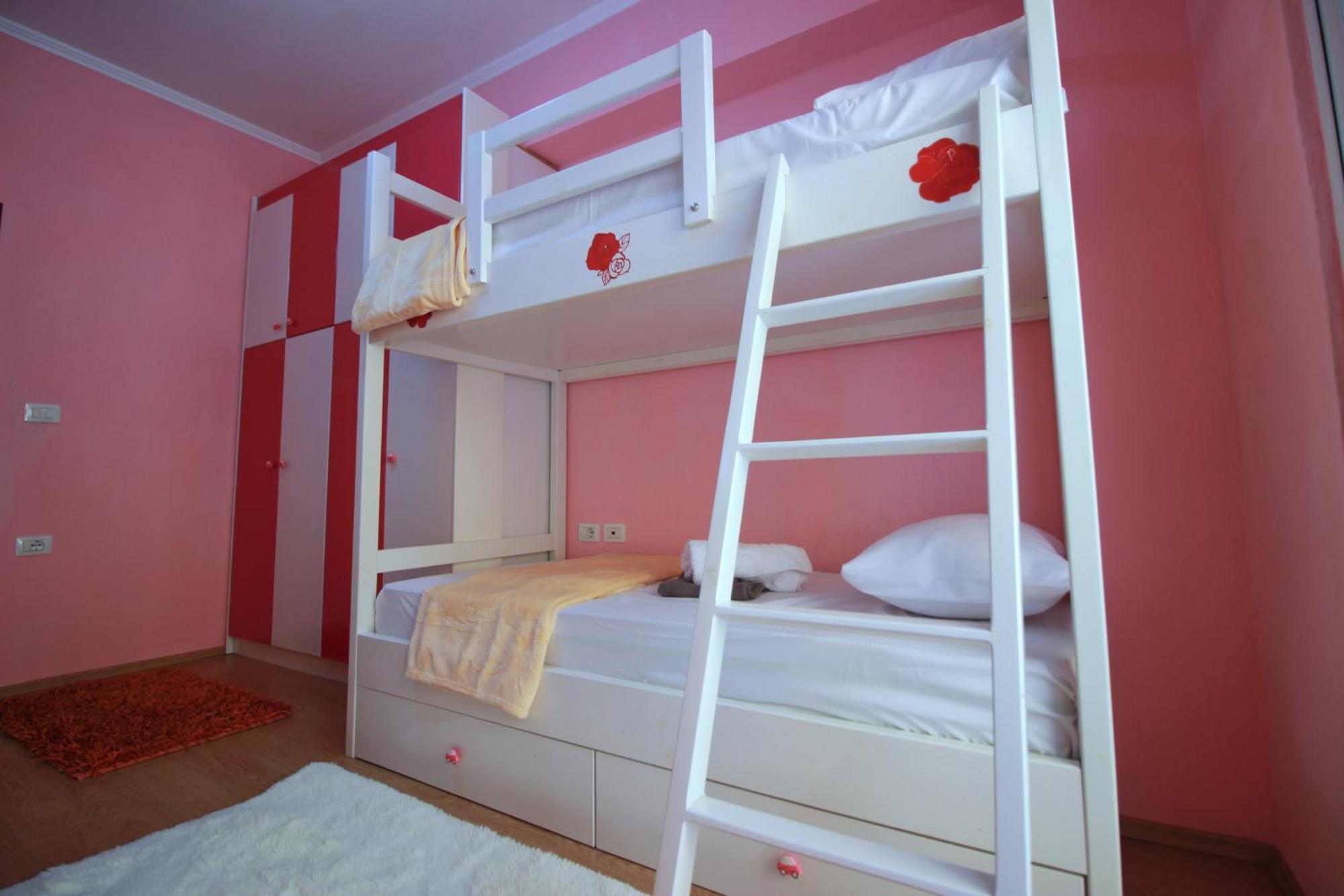 Apartament Duzgo Gjirokaster Ngoại thất bức ảnh