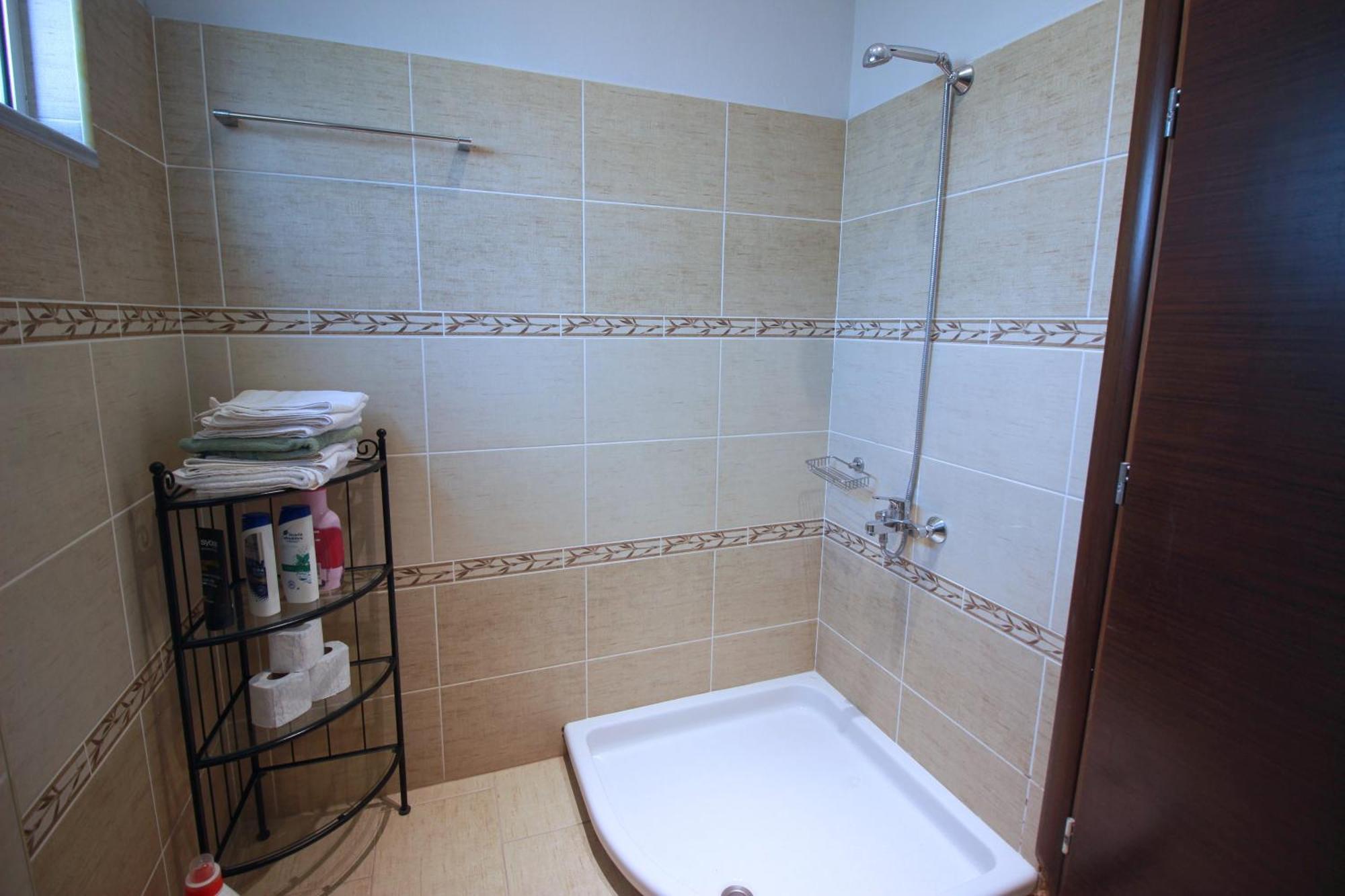 Apartament Duzgo Gjirokaster Ngoại thất bức ảnh